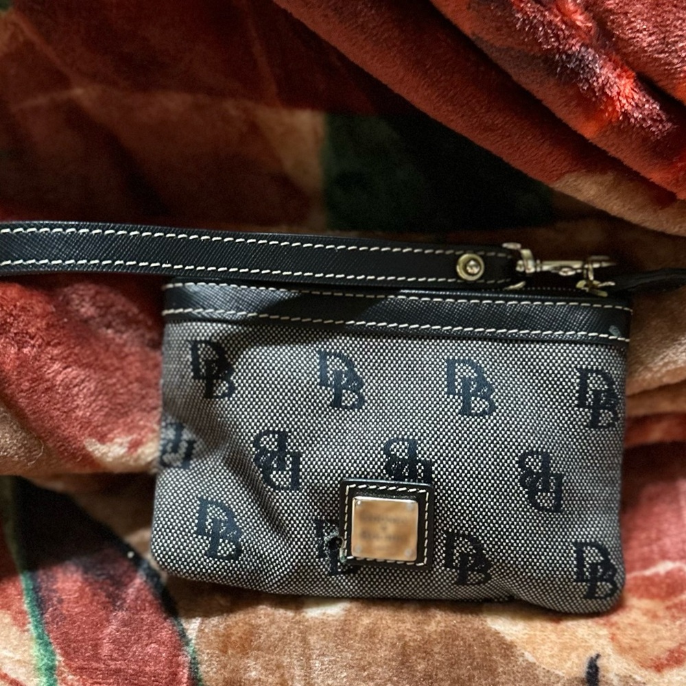 Cute small Dooney and Bourke Wrislet